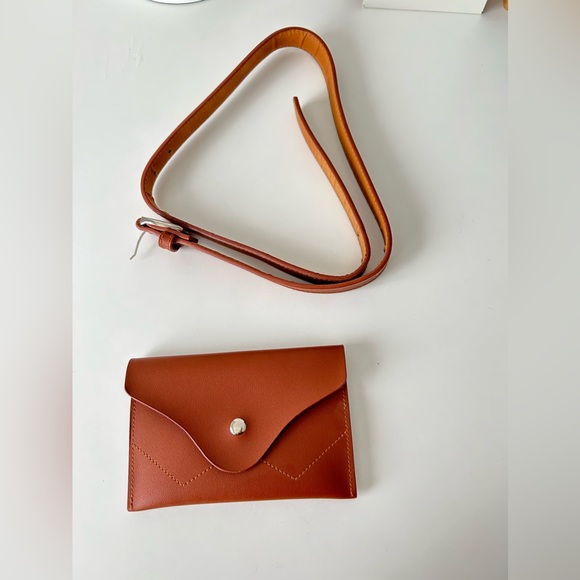 Leather belt bag/crossbody bag - Picture 4 of 8